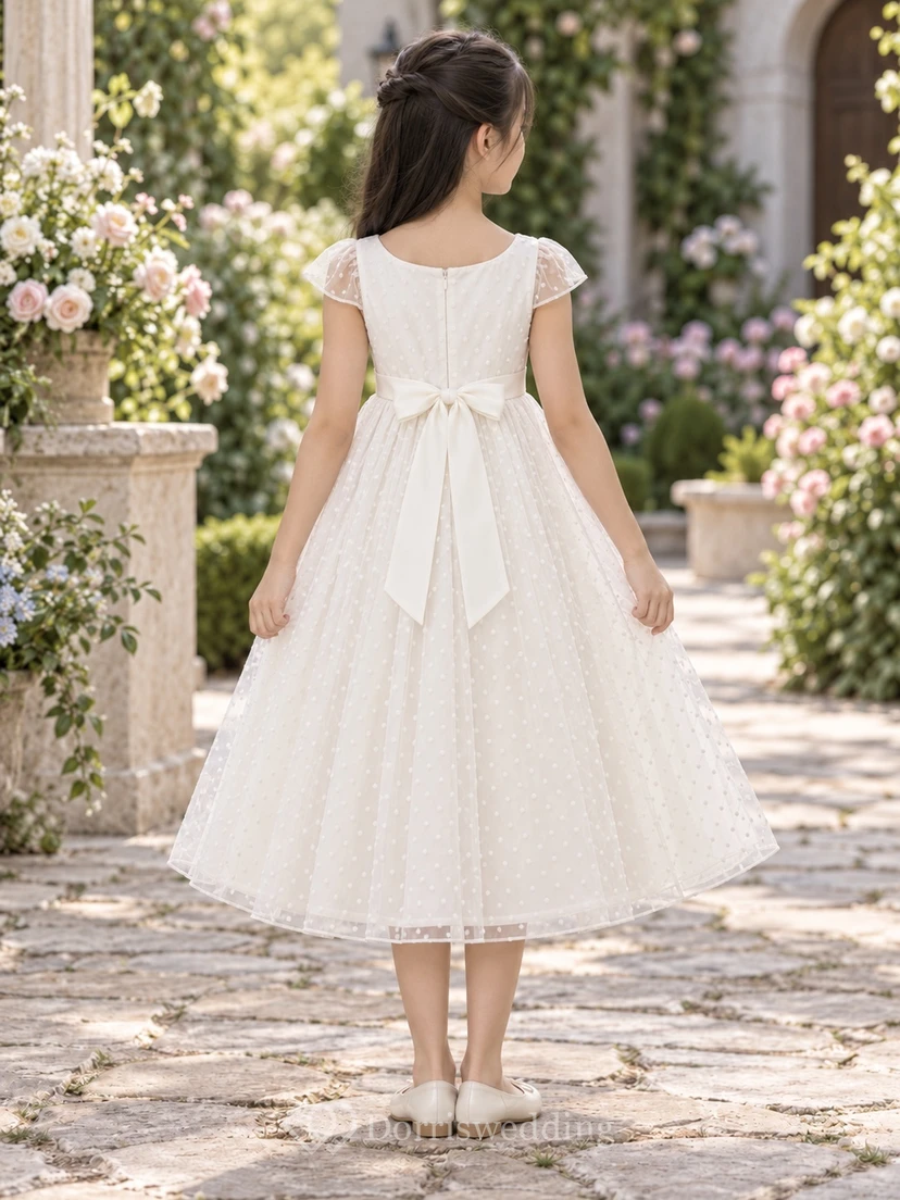 Teelanges elfenbeinfarbenes A-Linien-Kleid aus Tüll mit Punkten, kurzen Ärmeln, Schärpe und Schleife am Rücken für Blumenmädchen view 2