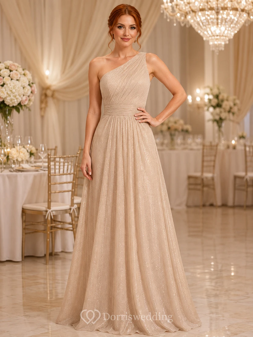 Robe de demoiselle d'honneur champagne asymétrique en mousseline plissée, longue jusqu'au sol
