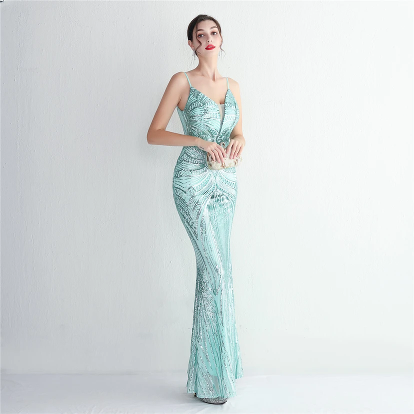 Vestido largo de noche con lentejuelas y tirantes de flores, ajustado, elegante y de estilo sofisticado. view 41