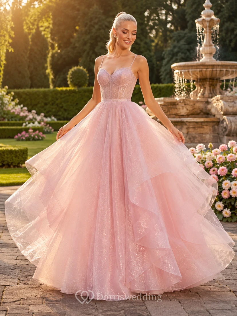 Rosafarbenes, schulterfreies Ballkleid mit Spitzenoberteil und Tüll