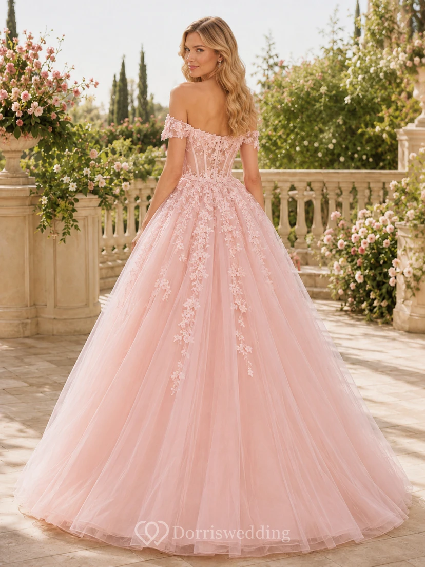 Romantisches, schulterfreies Prinzessinnen-Ballkleid aus Spitze und Tüll mit Herzausschnitt in zartem Rosa view 2