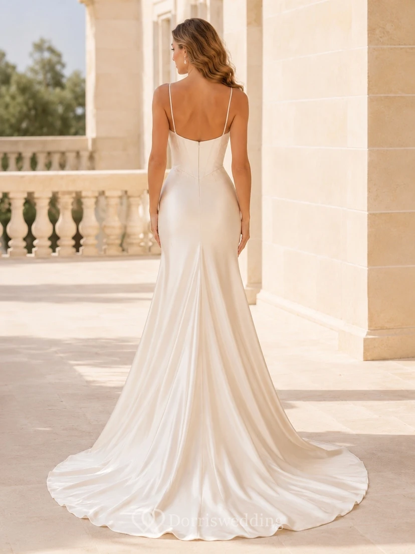 Vestido de novia formal, sencillo, romántico, elegante y con escote corazón, estilo sirena. view 2