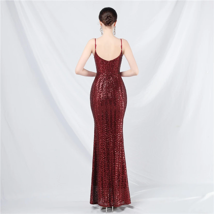Hochwertiges, schillerndes Pailletten-Abendkleid mit Trägern view 22