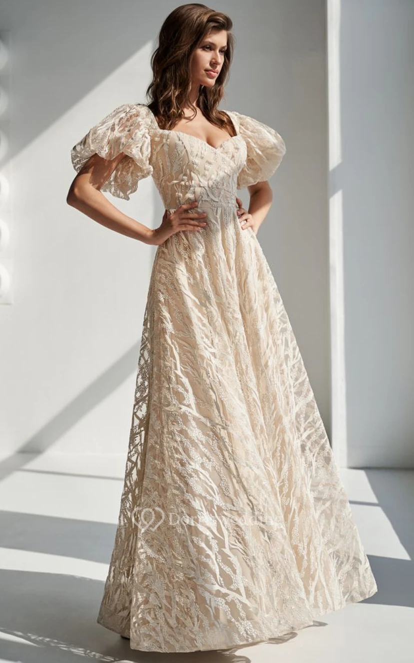 Robe fourreau empire à manches courtes et dos nu en V