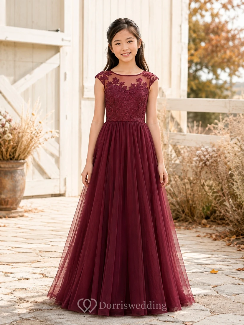 Robe de demoiselle d'honneur junior bordeaux, coupe trapèze, manches courtes, dentelle et tulle ornés de fleurs, style romantique