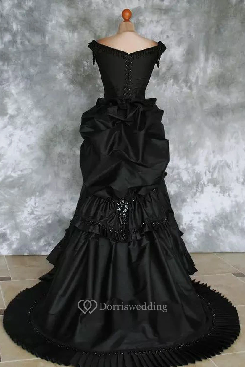 Robe de mariée trapèze en taffetas, manches courtes, traîne courte, ornée de volants, de fronces et de superpositions view 2