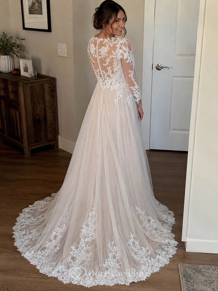 Robe de mariée vintage plissée en tulle, coupe trapèze, col en V, manches longues illusion, dentelle appliquée, tulle et dentelle, robe de mariée trapèze à manches longues plissée. view 5