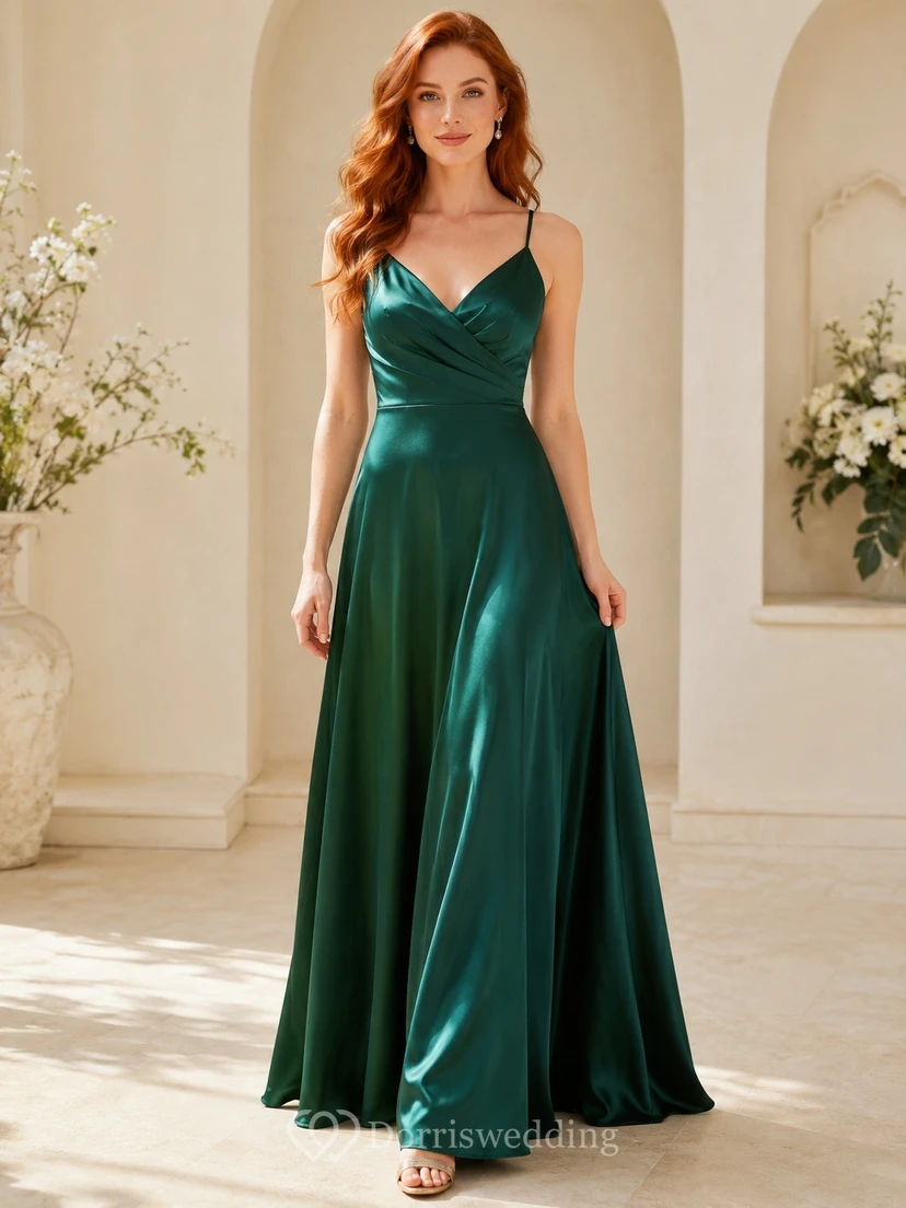 Smaragdgrünes Abendkleid aus Satin mit Wasserfallausschnitt, Spaghettiträgern und A-Linien-Schnitt, bodenlang