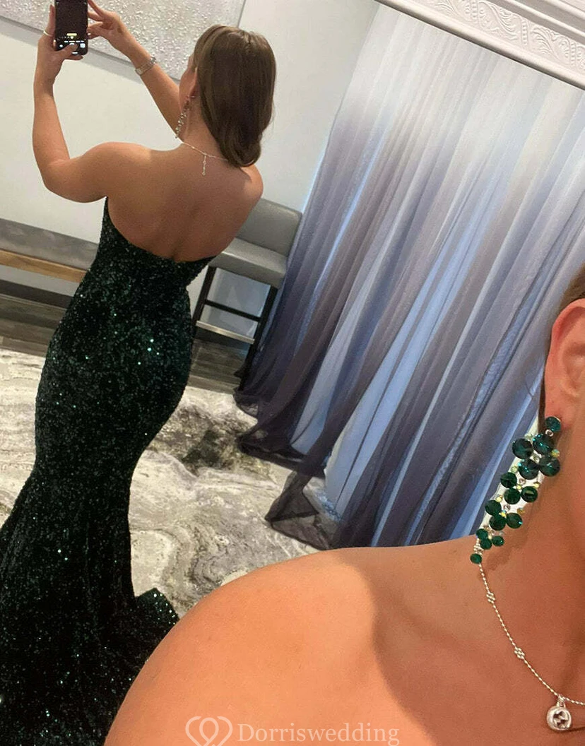 Meerjungfrauen-Kleid mit Pailletten und Perlen view 7
