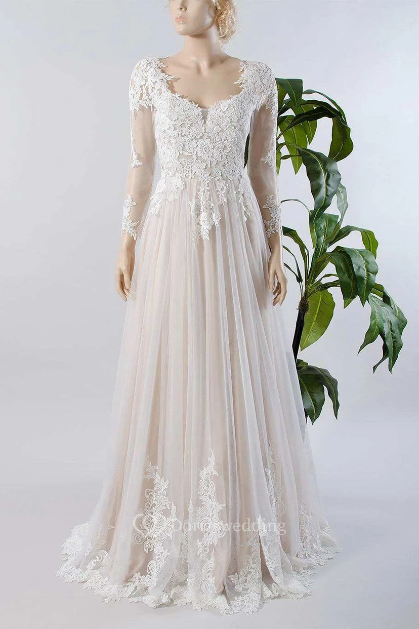 Robe de mariée vintage plissée en tulle, coupe trapèze, col en V, manches longues illusion, dentelle appliquée, tulle et dentelle, robe de mariée trapèze à manches longues plissée. view 9