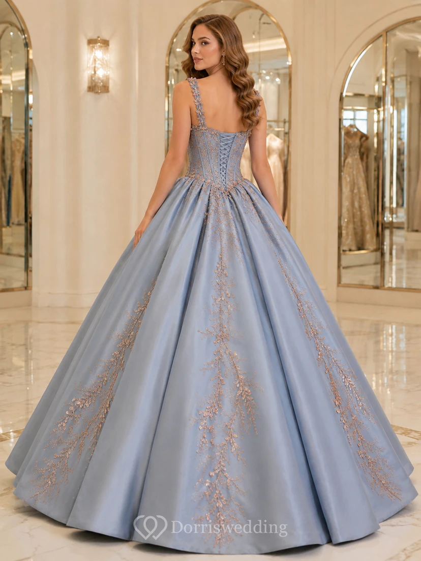 Robe de bal de princesse de luxe en satin bleu poudré et or rose, col carré, pour quinceañera. view 2