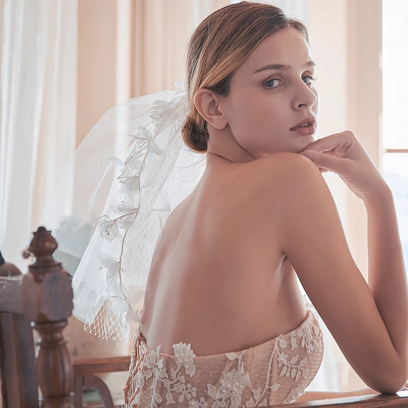 European Style Short Bridal Veil with Flowers view 2