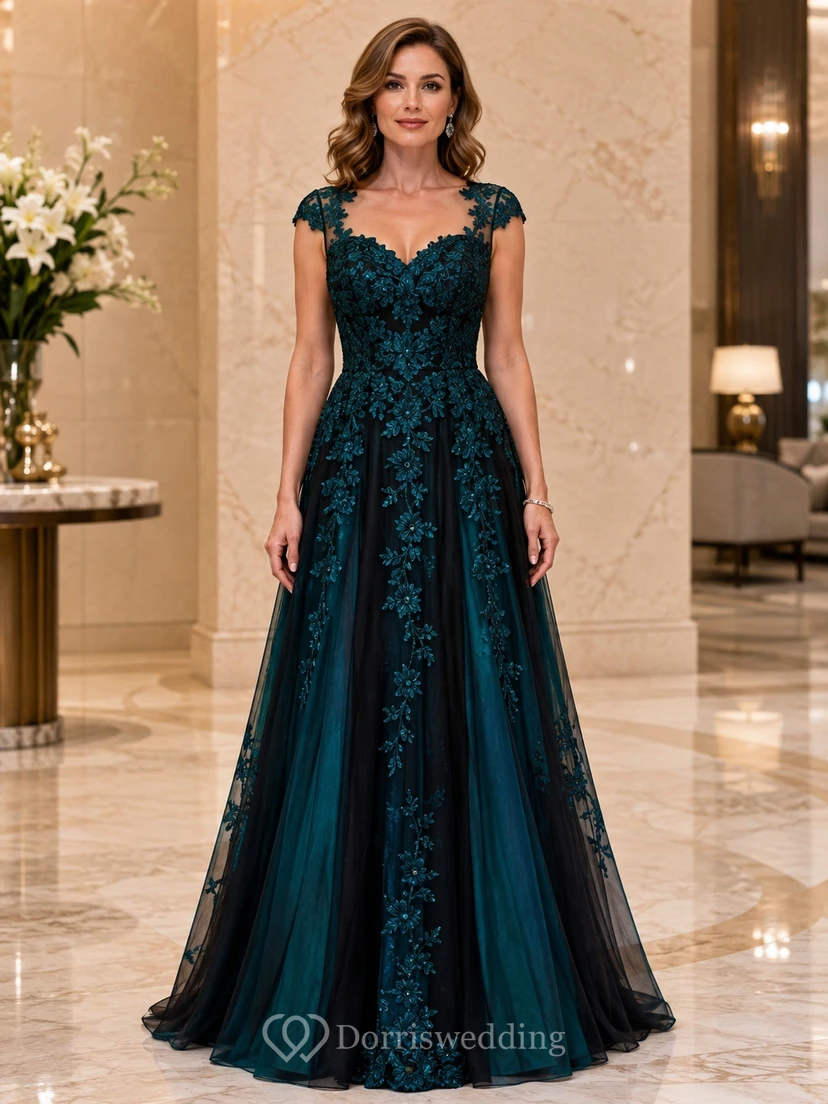 Robe de soirée longue en dentelle florale noire et turquoise, col en V, manches courtes, coupe trapèze.