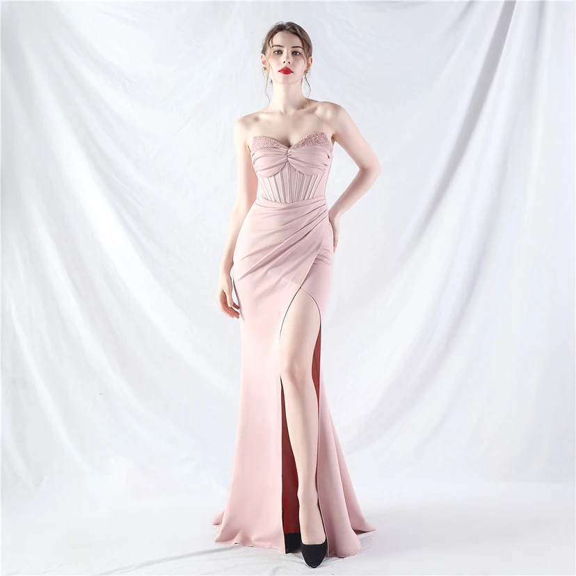Vestido de noche de alta gama con cintura de espiga, elaborado con cuentas y forma elaborada. view 37
