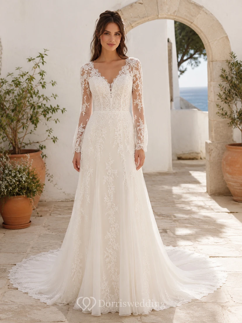 Robe de mariée trapèze en dentelle florale à manches longues illusion et décolleté plongeant, coupe chapelle, en dentelle florale.