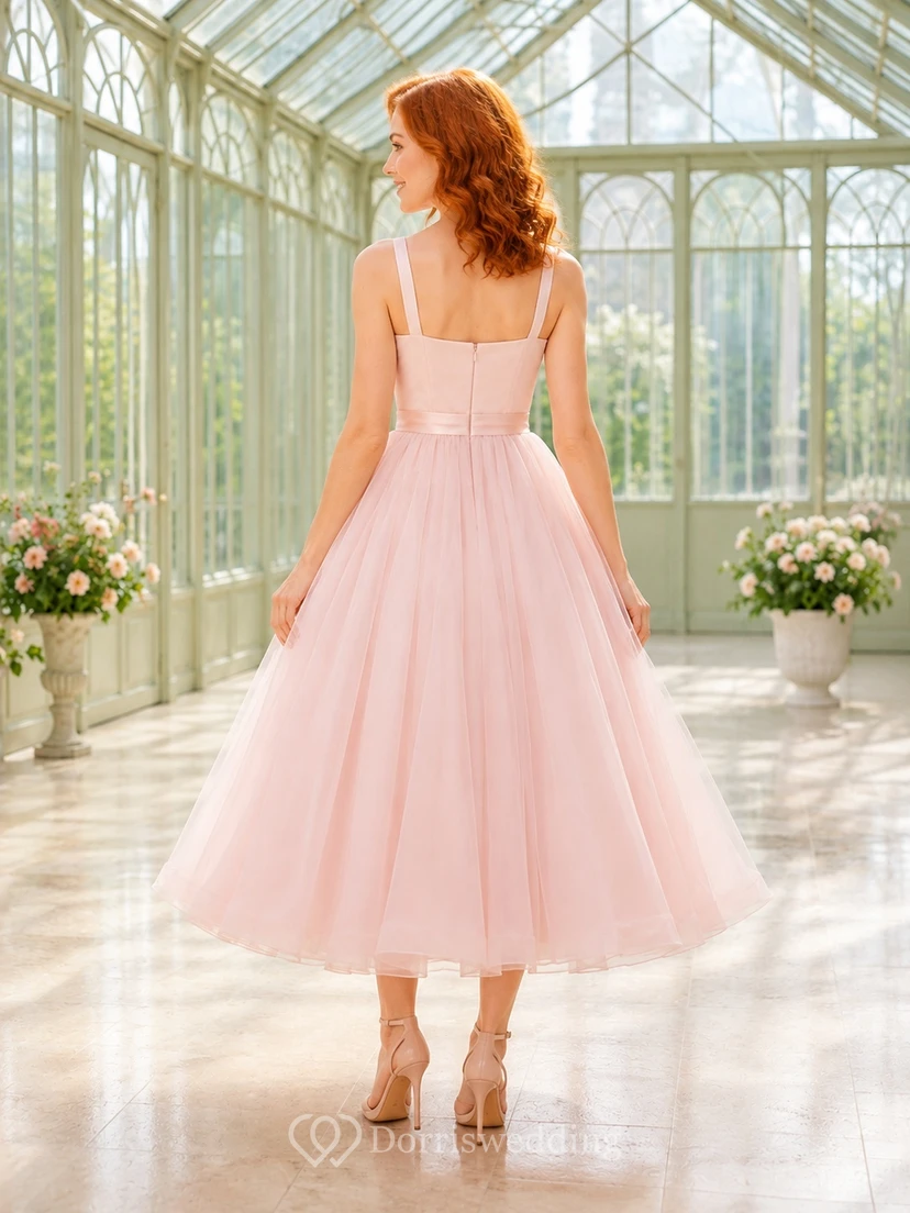 Vestido de dama de honor de gala largo midi con tirantes finos, escote cuadrado y lazo de tul, color rosa empolvado. view 2