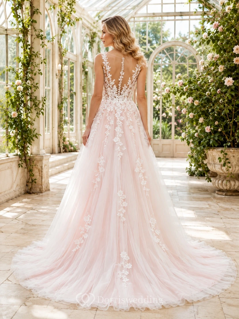 Robe de mariée champêtre rose poudré, col V sans manches, en dentelle, coupe trapèze, traîne, sans manches, en dentelle view 2