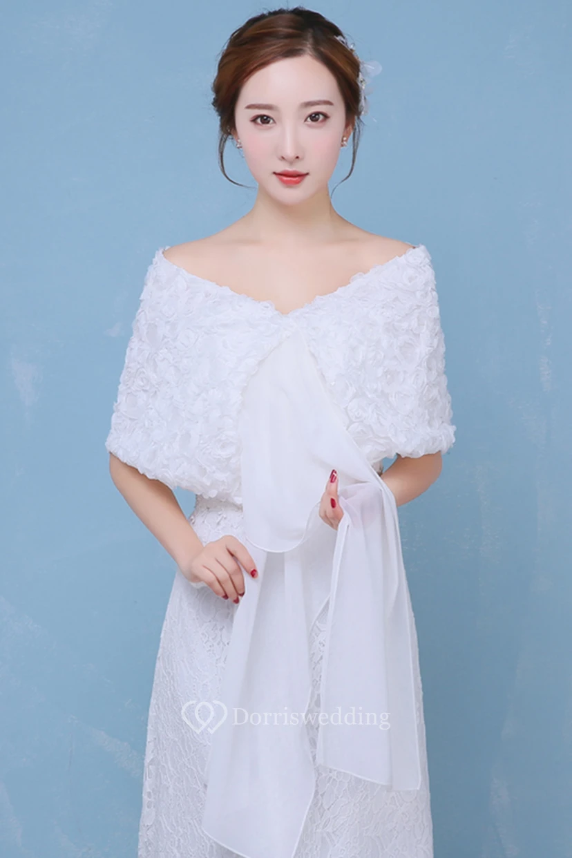 Neues dreidimensionales Chiffon-Schulterteil mit Rosenpailletten und weißem Schal