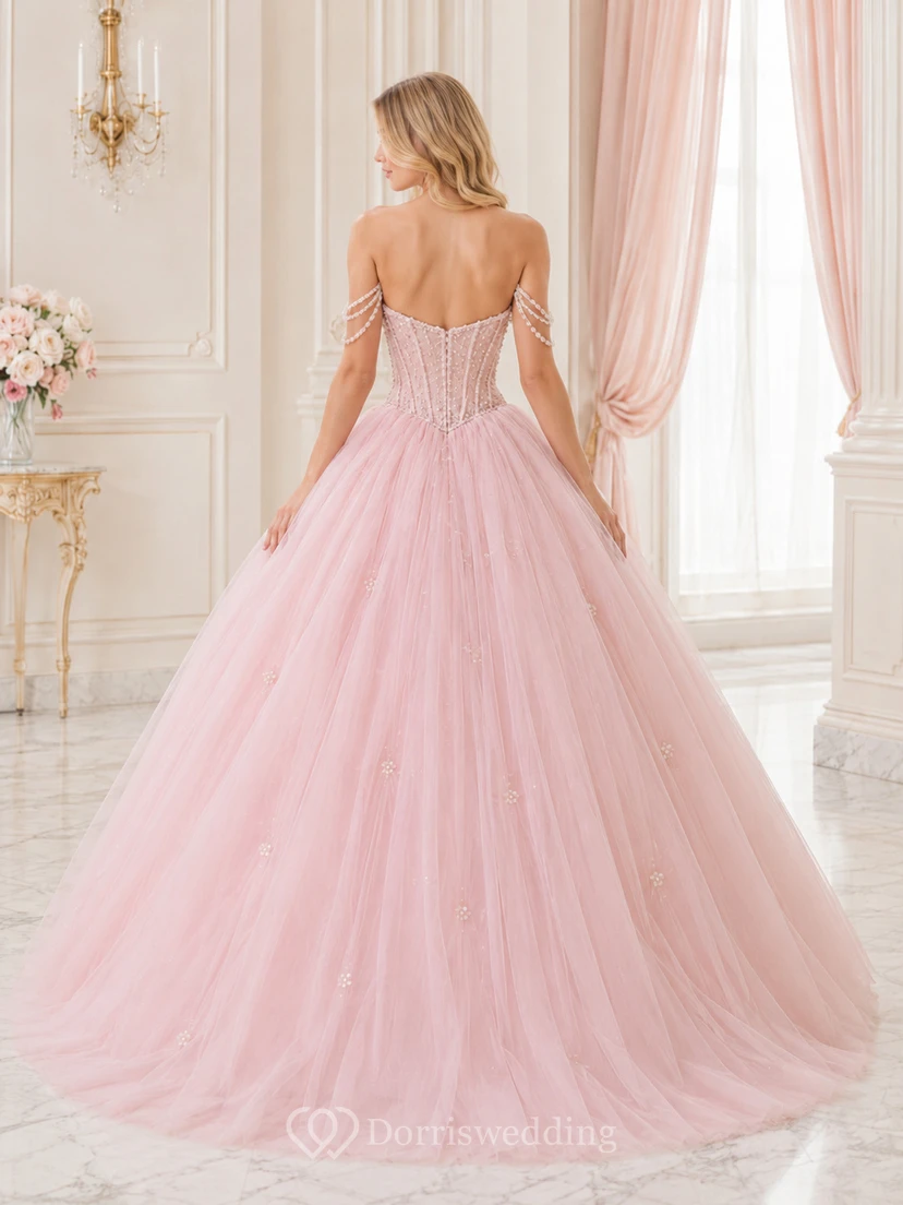 Robe de bal de princesse rose poudré, bustier sans bretelles, ornée de perles et de tulle drapé, pour quinceañera. view 2