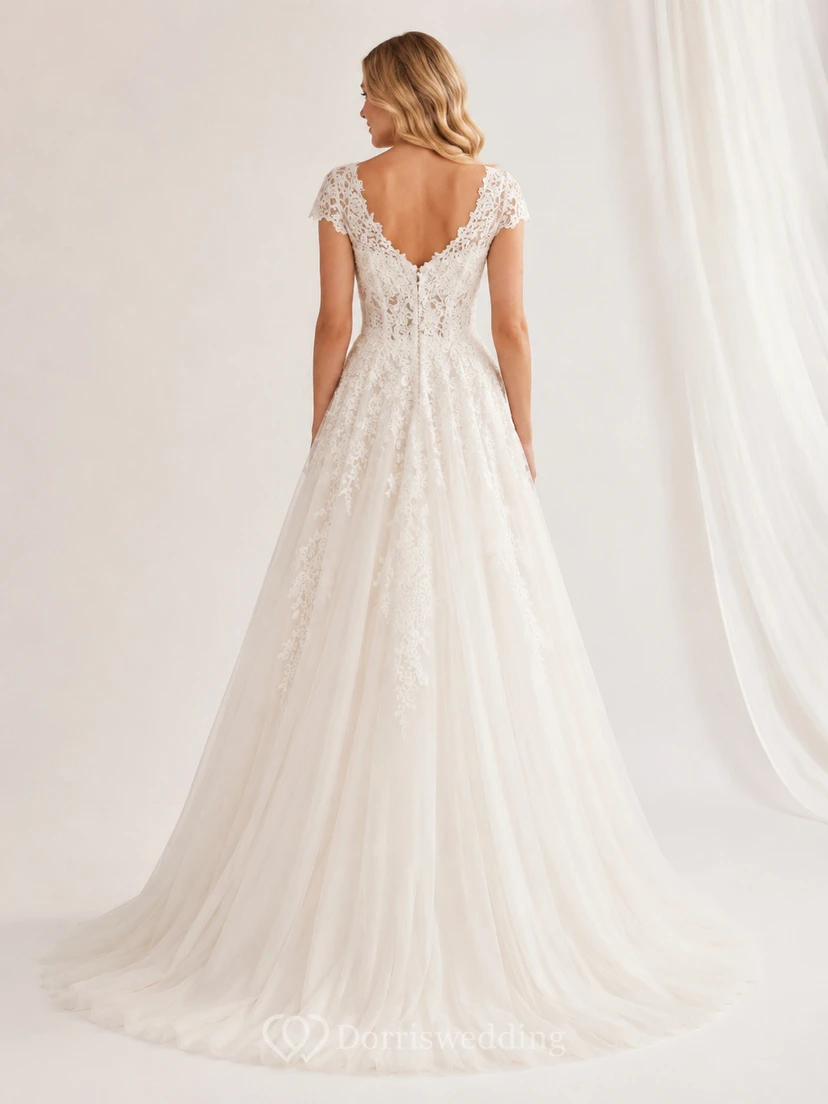 Brautkleid in A-Linie mit V-Ausschnitt, kurzen Ärmeln und Spitze view 2