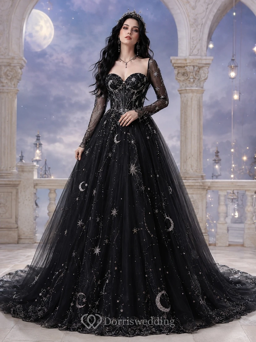 Vestido de novia negro romántico de manga larga con escote corazón y apliques de tul.