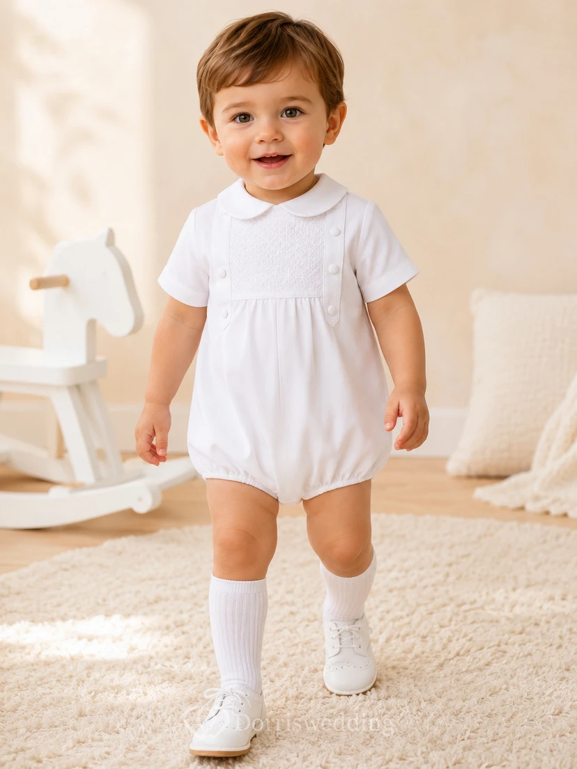 Weißes Taufkleid mit Peter-Kragen, gerafften Ärmeln und kurzen Ärmeln für Jungen