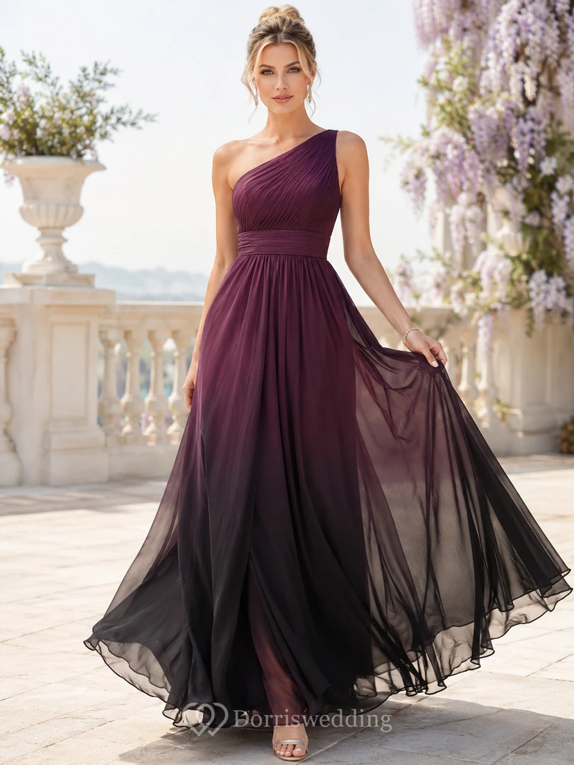 Vestido largo de invitada de gasa degradada con un solo hombro color ciruela