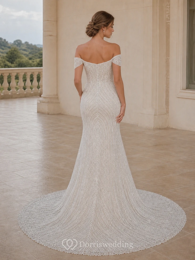 Sexy vestido de novia de sirena con escote Bardot, encaje y pedrería, cola catedral view 2