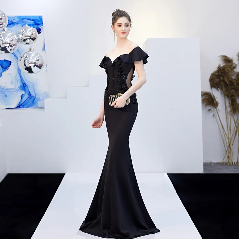 Robe de mariée longue rouge asymétrique à une épaule, coupe sirène, idéale pour un banquet ou une soirée de mariage. view 16