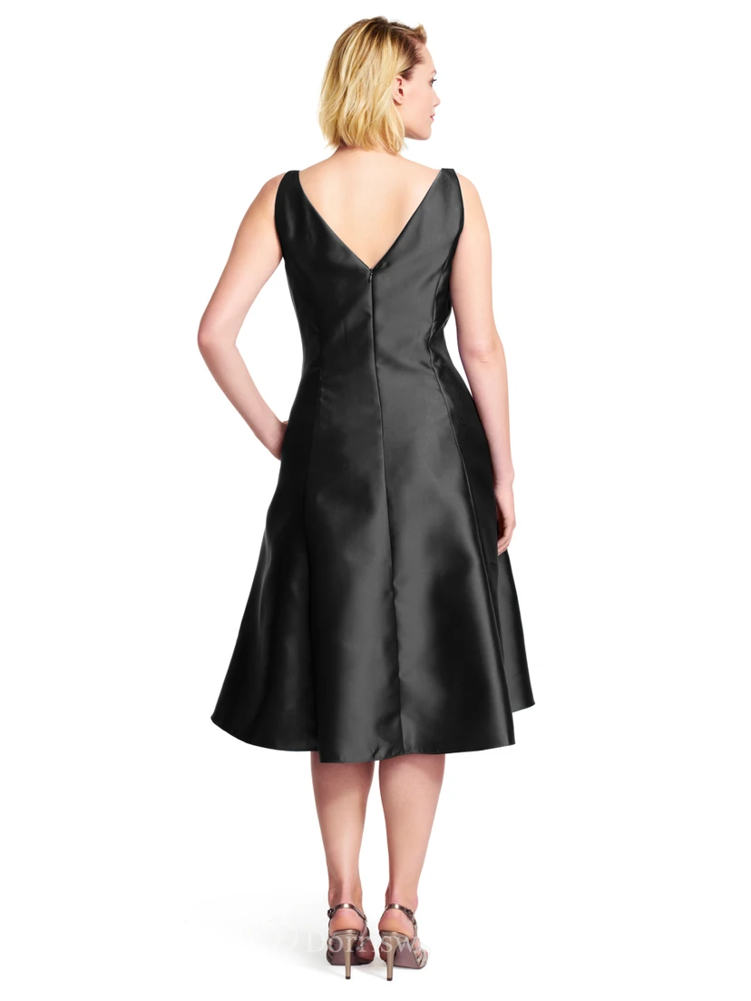 A-Line Midi Sleeveless Bateau-Neck Satin Plus Size Bridesmaid Dress view 3