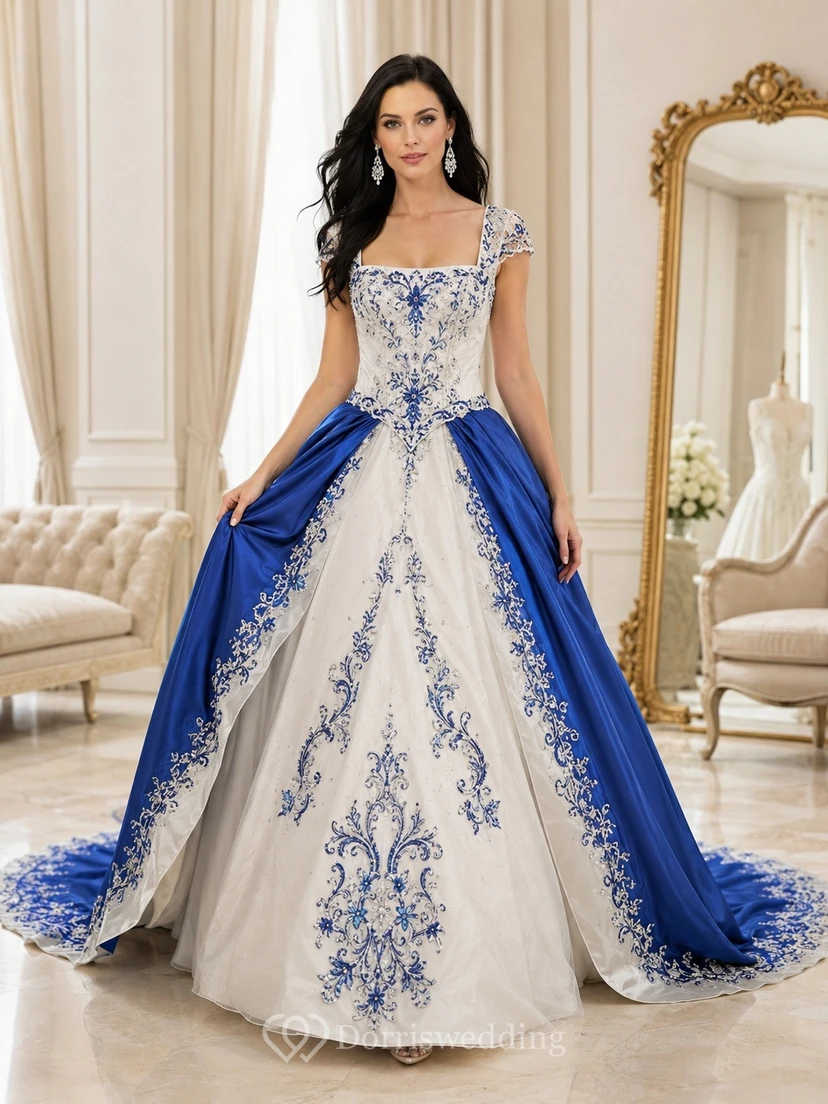 Elegantes, königsblaues Ballkleid mit drapiertem Schleier, eckigem Ausschnitt, kurzen Ärmeln und Tüll