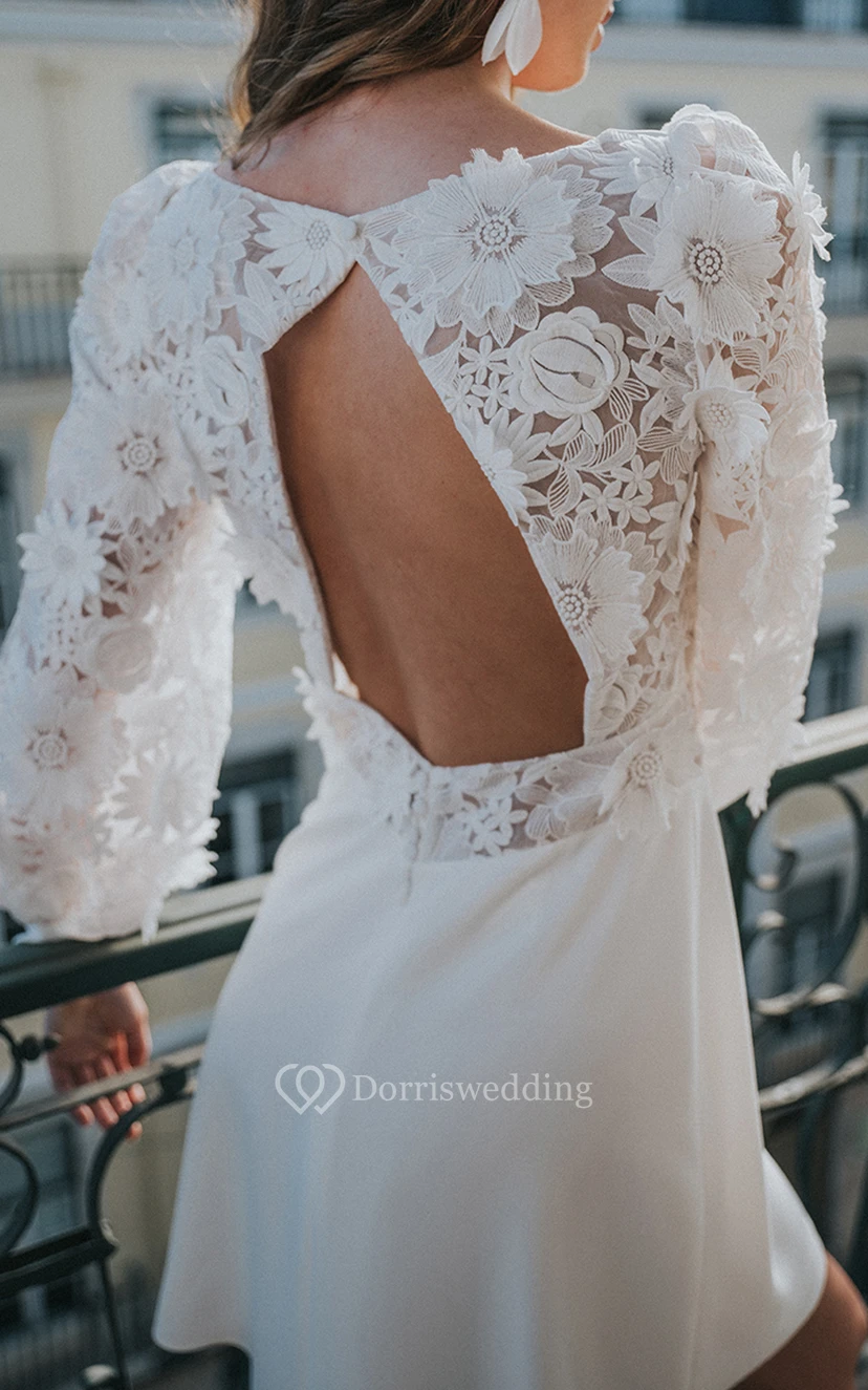 Robe de mariée courte moderne à manches longues et col en V, ornée d'appliqués et d'une découpe en forme de goutte. view 2