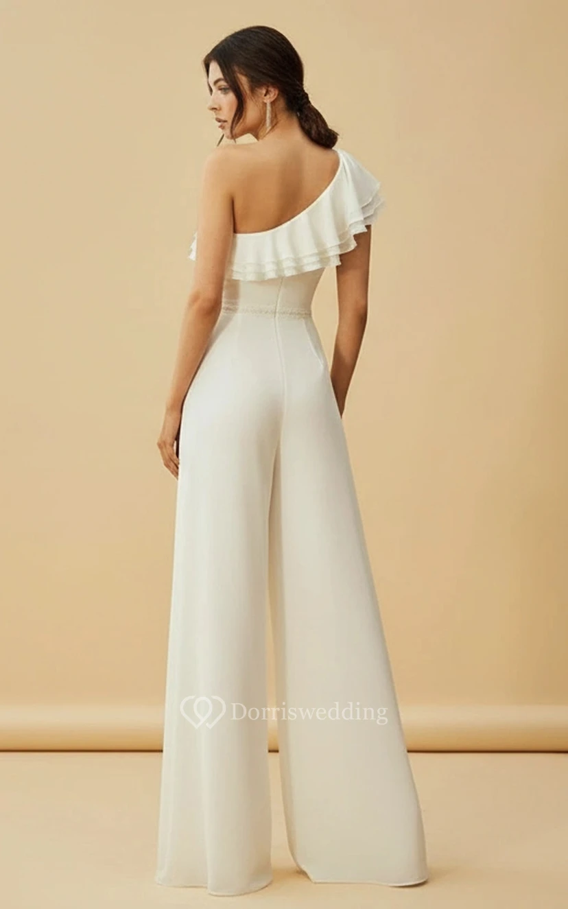 Combinaison de mariage asymétrique à volants sans manches et jambes larges view 2