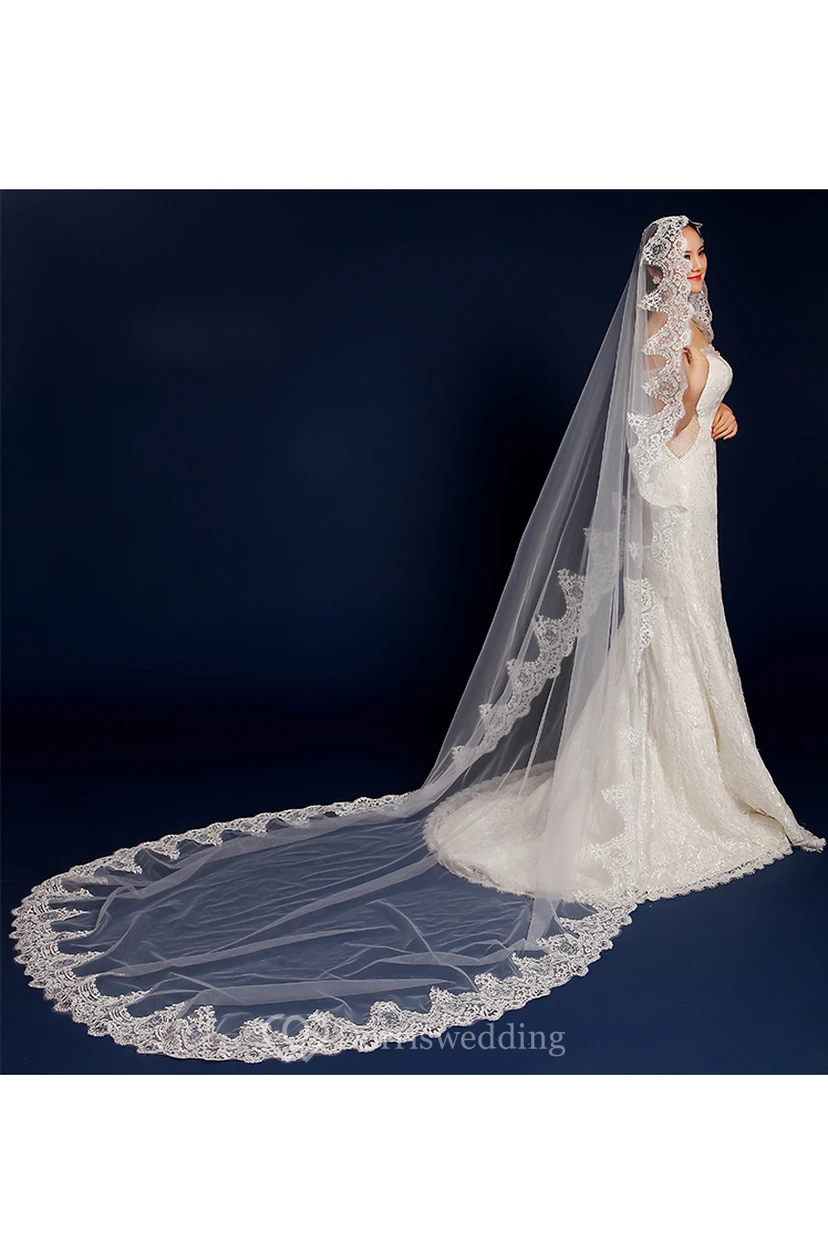 Korean Style Cathedral Wedding Veil with Exquisite Lace Edge view 3