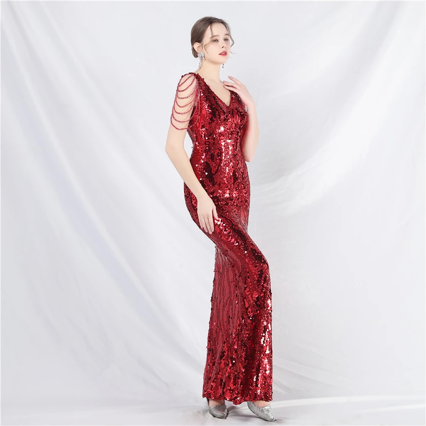 Vestido de noche largo con lentejuelas y abalorios view 48