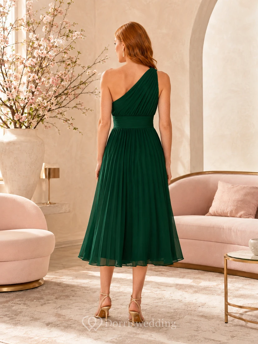 Vestido midi de cóctel de gasa plisada de un solo hombro color esmeralda, corte en A view 2