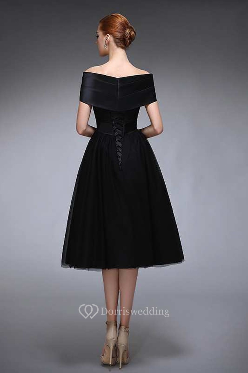Audrey Hepburn Black Dress | Breakfast at Tiffany's Outfit