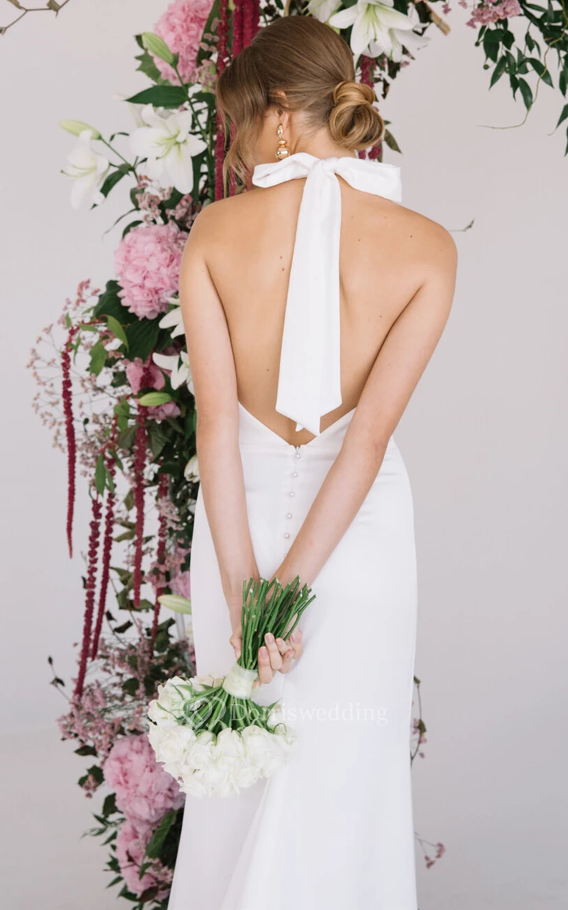 Lässiges, ärmelloses Brautkleid aus Satin mit Neckholder und Schleppe view 3