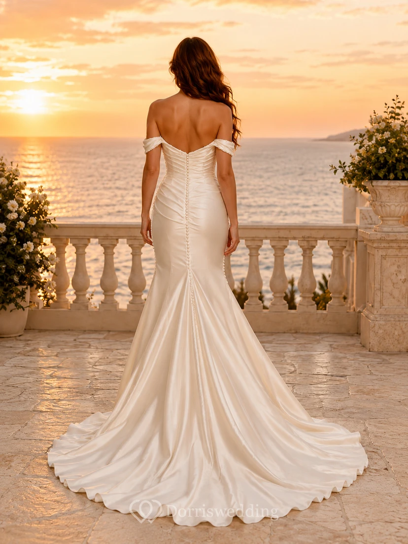 Brautkleid aus Satin, A-Linie, trägerlos, mit Schleppe view 2