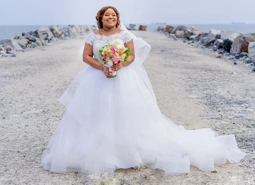 Gorgeous Plus Size Wedding Dresses Styles Summer Lace Cap Sleeves A Line Beach Bridal Gowns With Pink Ribbon Sash Tull ...