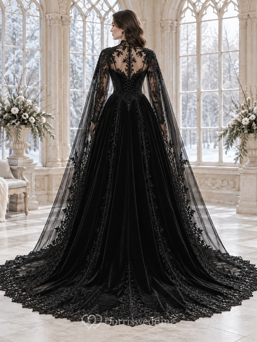 Vestido de novia gótico de invierno negro de cuello alto, manga larga, encaje y terciopelo con capa view 2