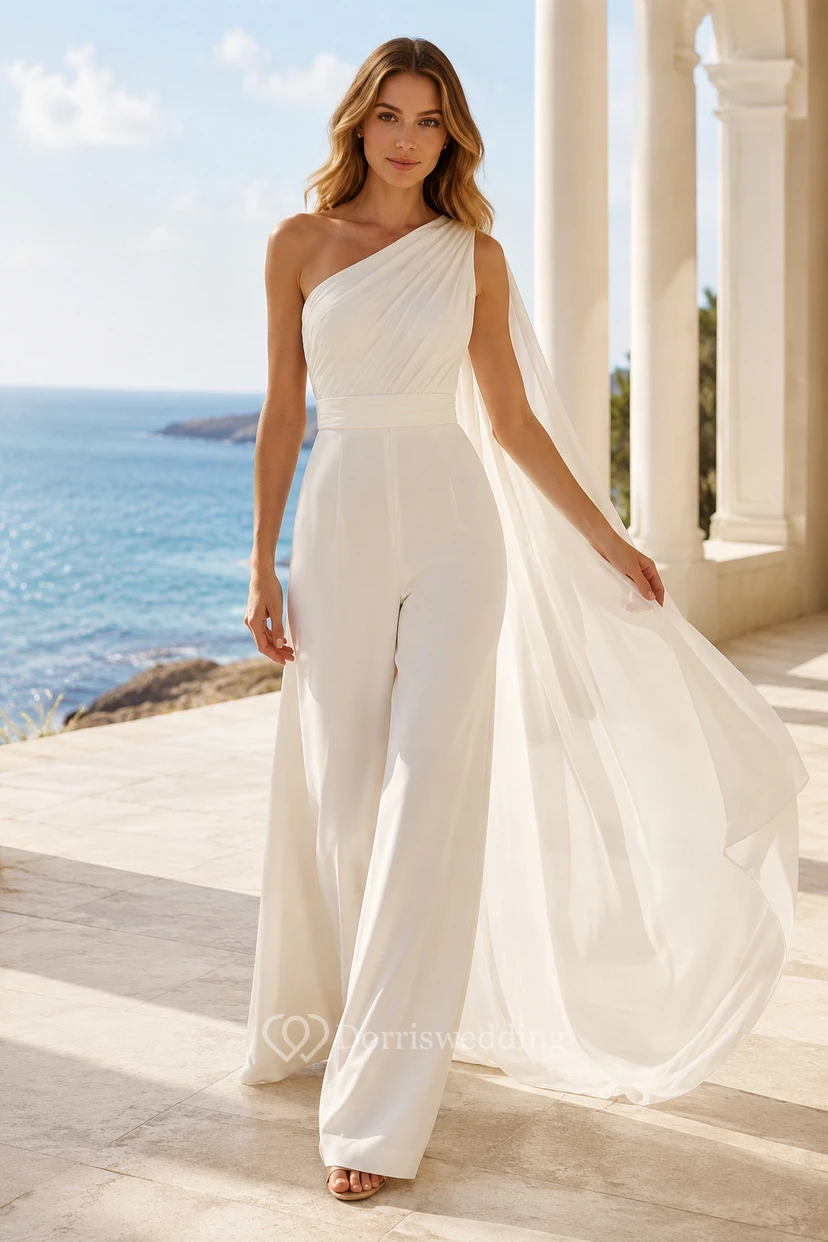 Combinaison de mariée blanche asymétrique avec traîne en mousseline