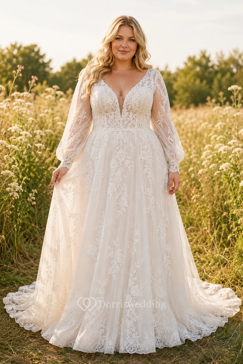 Robe de mariée grande taille à manches longues, coupe trapèze, en dentelle avec corset au dos.
