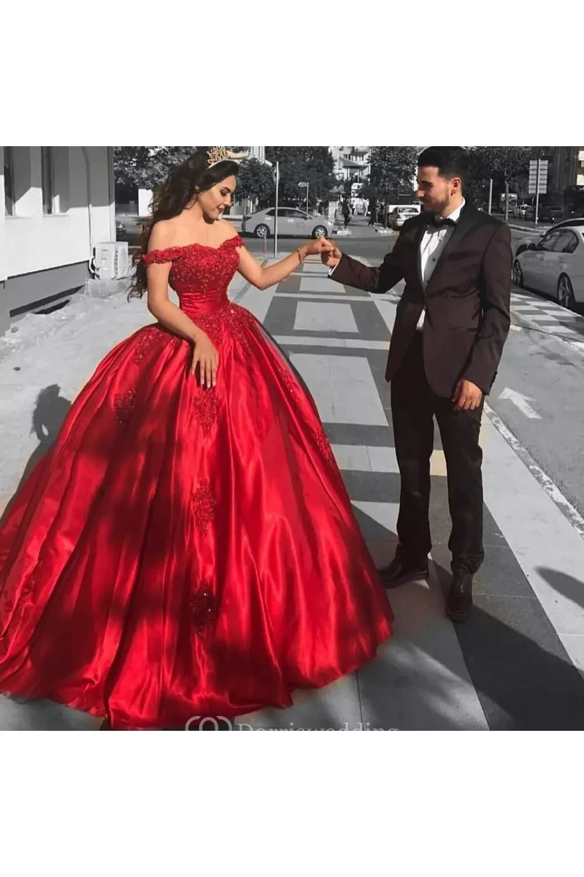 Off-the-shoulder Cap Short Sleeve Floor-length Tulle Ball Gown Dress