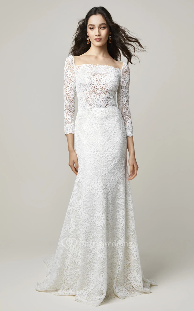 Robe de mariée sirène fourreau en dentelle vaporeuse ornée d'appliqués