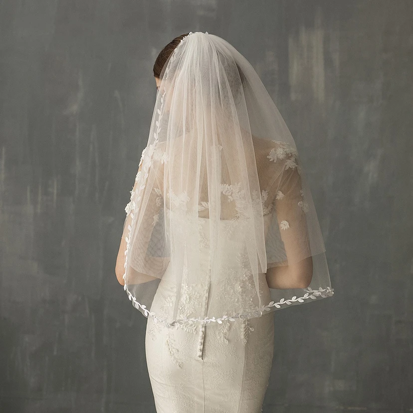 Forest Style Two Tier Elbow Veil with Leaf Edge view 3