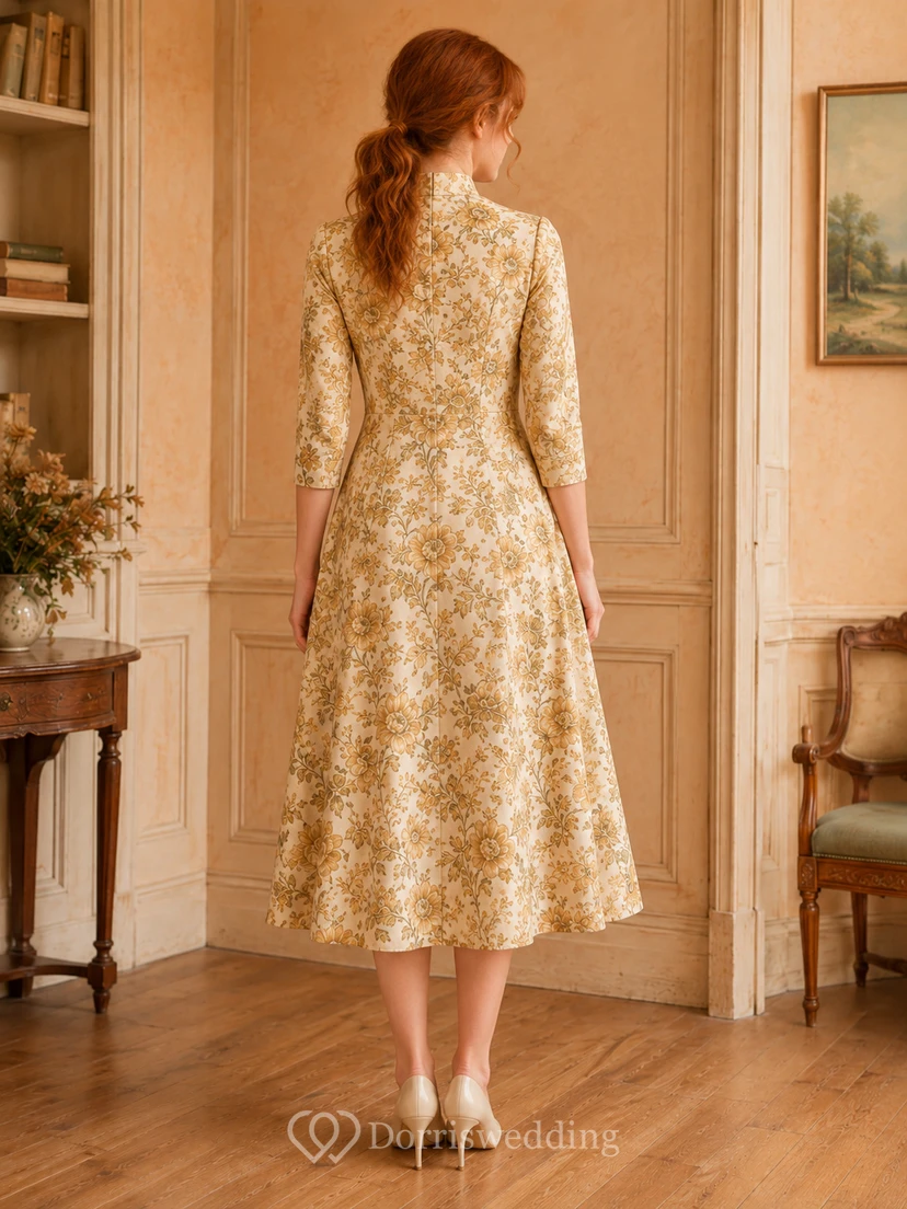 Vestido de manga tres cuartos con cuello alto y estampado floral de Golden Wallpaper view 2