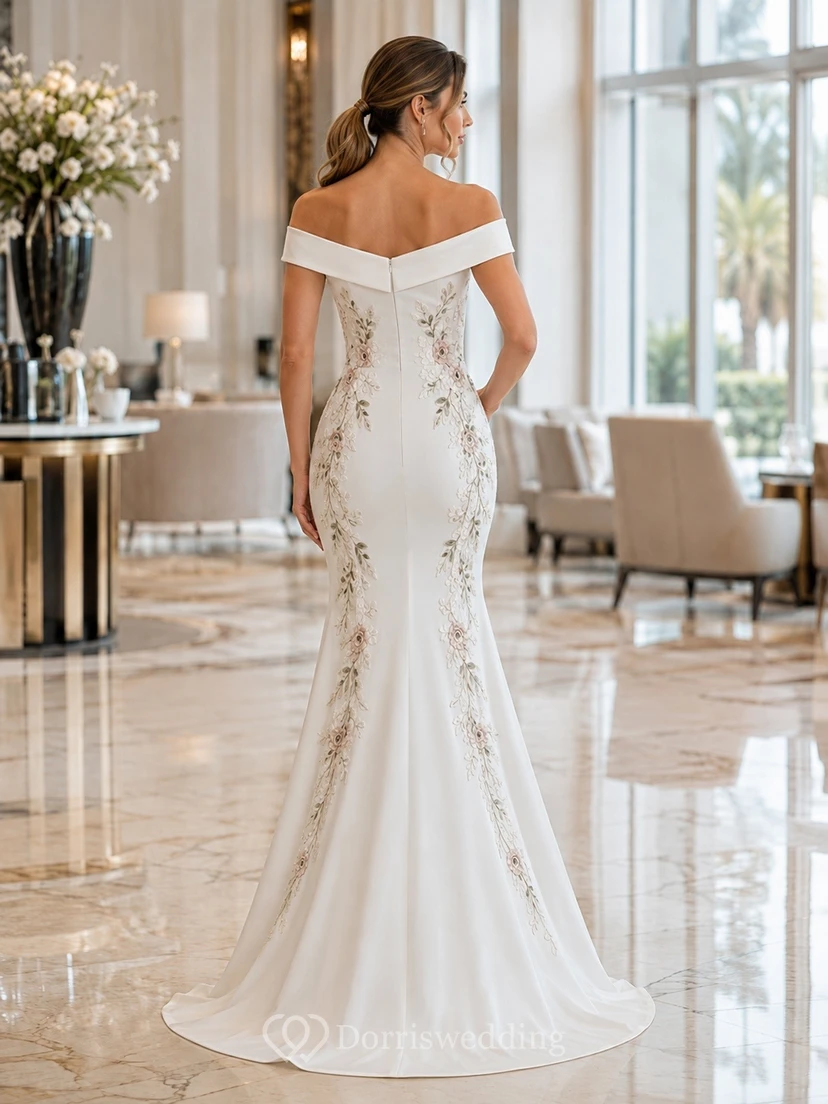 Vestido formal de sirena de satén blanco con hombros descubiertos y mangas cortas view 2