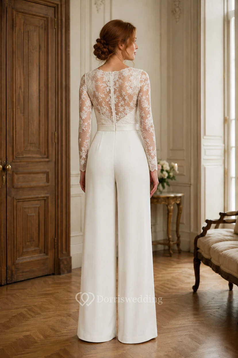 Elfenbeinfarbener Jumpsuit mit V-Ausschnitt, Spitze und langen Ärmeln für die Hochzeit view 2