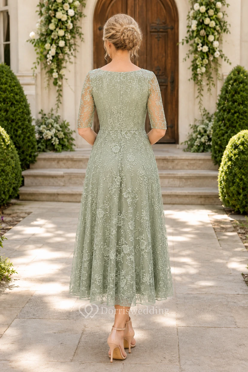 Robe de mère en dentelle, coupe trapèze, longueur thé, col carré, couleur sauge view 2